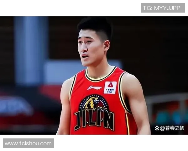 多家俱乐部争抢姜伟泽报价引发转会市场热潮