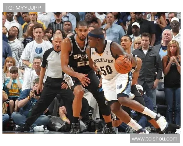 灰熊快速反击 扎克-伊迪强起暴扣2+1