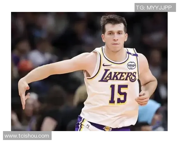 里夫斯精彩顺下抛投成功打成21湖人队进一步拉开比分优势