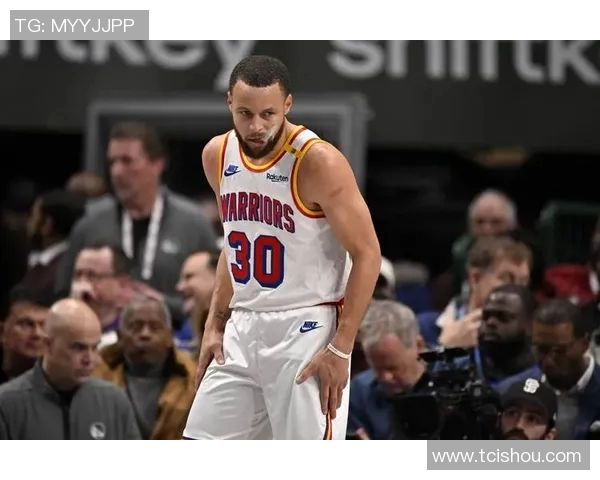 库里半场三分6中2&9罚全中得到15分5篮板4助攻