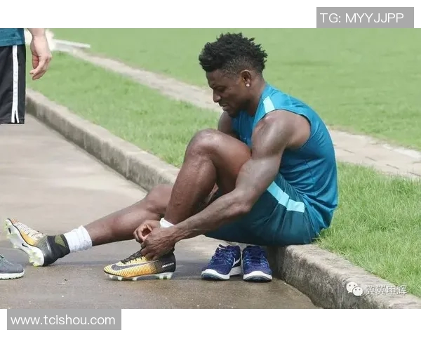 约维奇右手臂X光检查结果为阴性，将在明天接受核磁共振检查