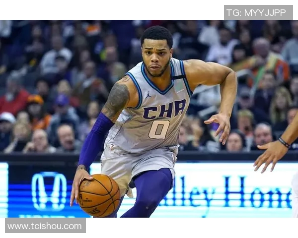 迈尔斯-布里奇斯展望黄蜂未来：内线回归将助球队起飞